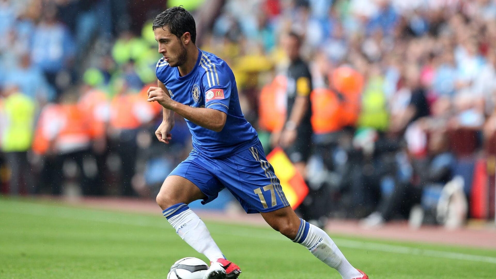 西甲球队结合心理监测优化高压比赛轮换方案