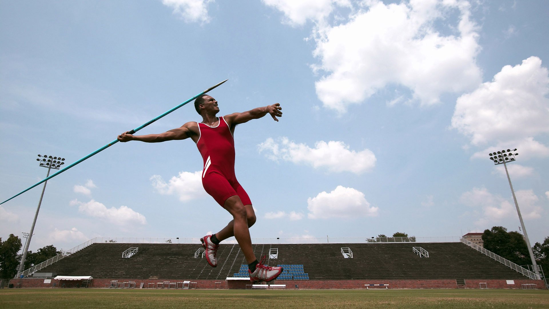 体育新闻中心服务于体育电商节内容营销需求，体育新闻简介