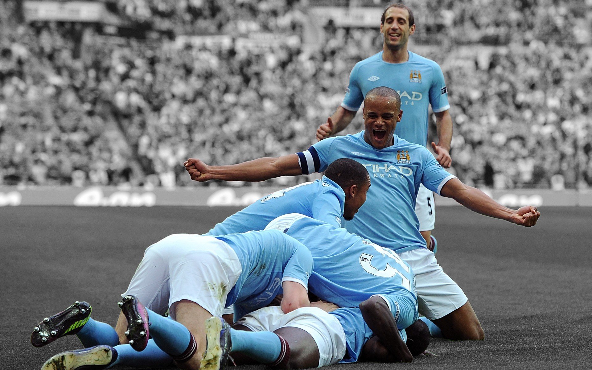游泳赛事裁判判罚透明化增强比赛公信力,游泳竞赛组织与裁判方法